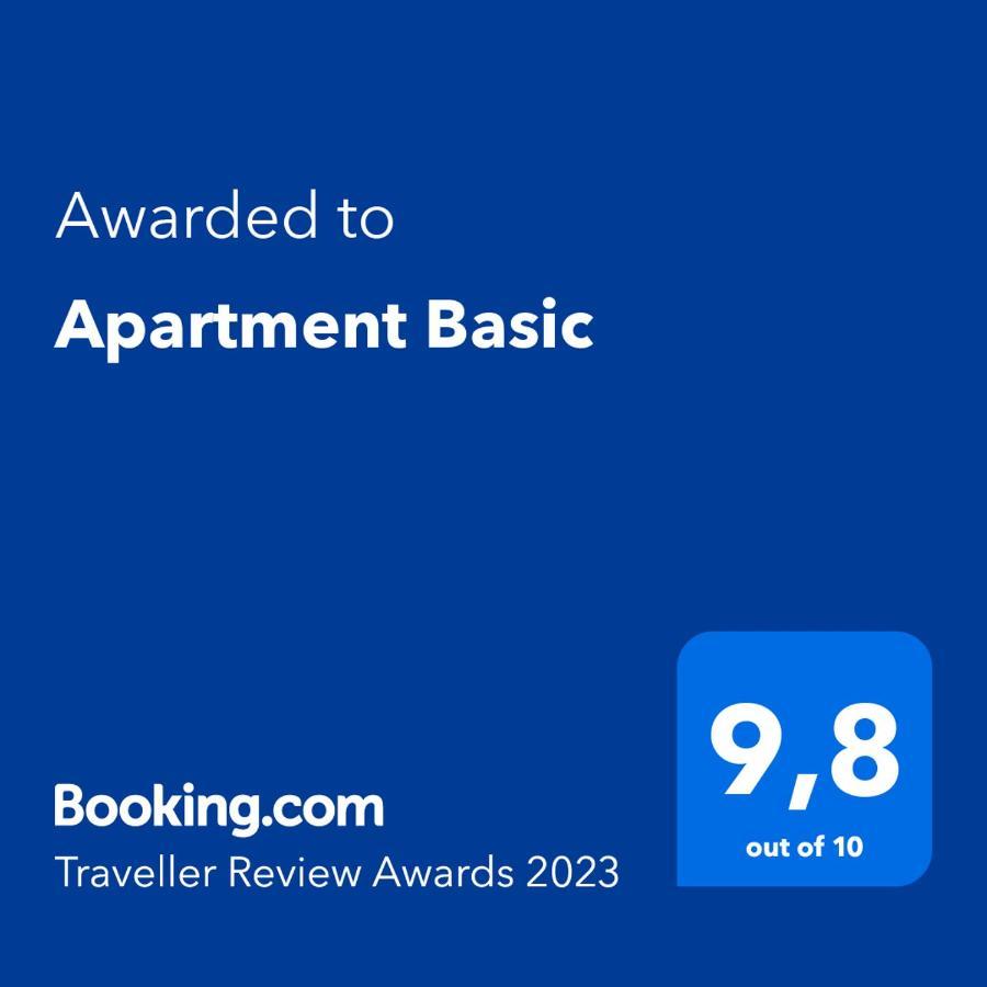 Apartment Basic เพทรอซาเน ภายนอก รูปภาพ