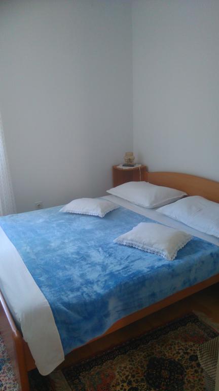 Apartment Basic เพทรอซาเน ภายนอก รูปภาพ
